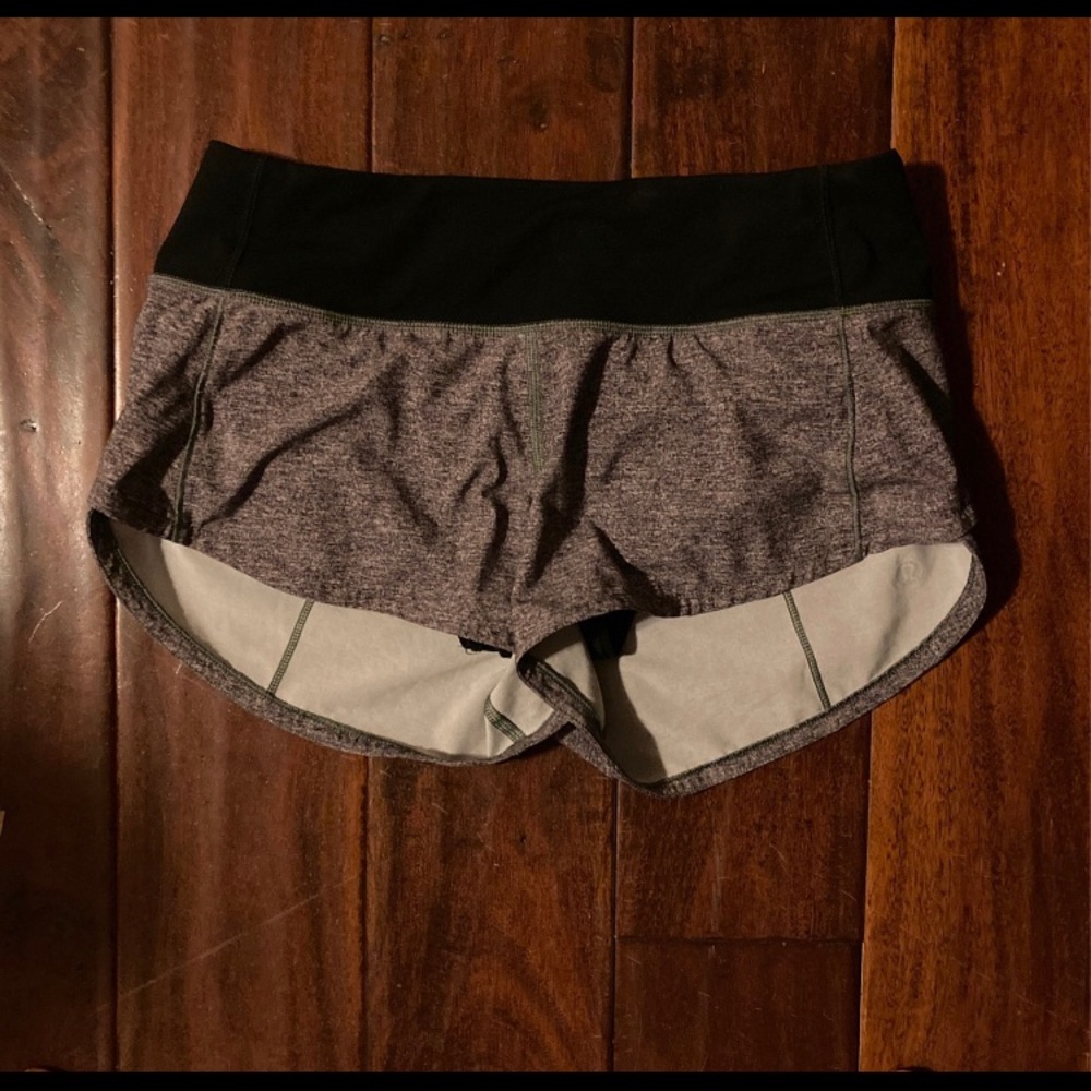 Lululemon shorts size 2 regular